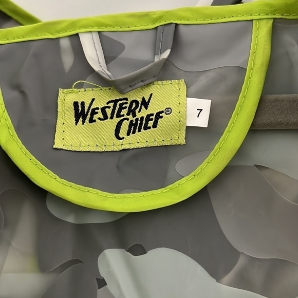 WESTERN CHIEF Camoflauge Transparent Rain Coat - Picture 5 of 5
